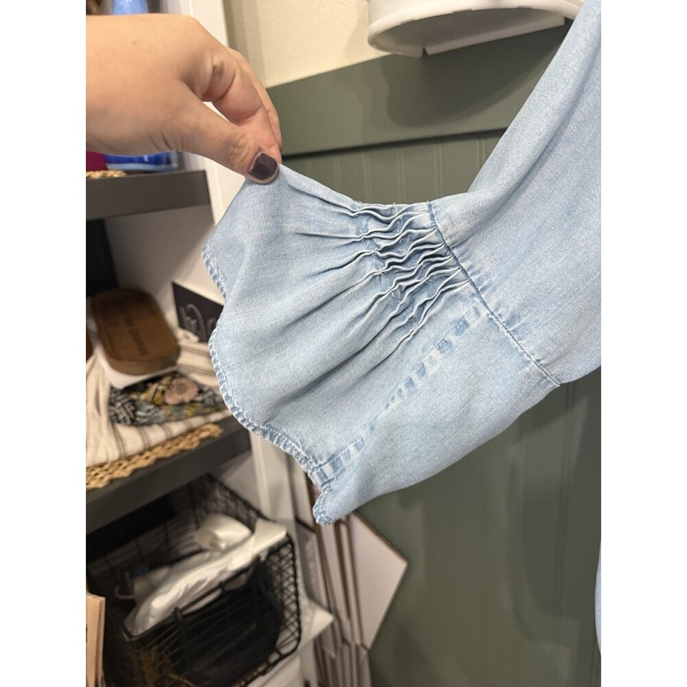 J. Jill Denim Women Light Blue Lyocell Chambray Short Bell Sleeve Blouse Size PM - Picture 4 of 5